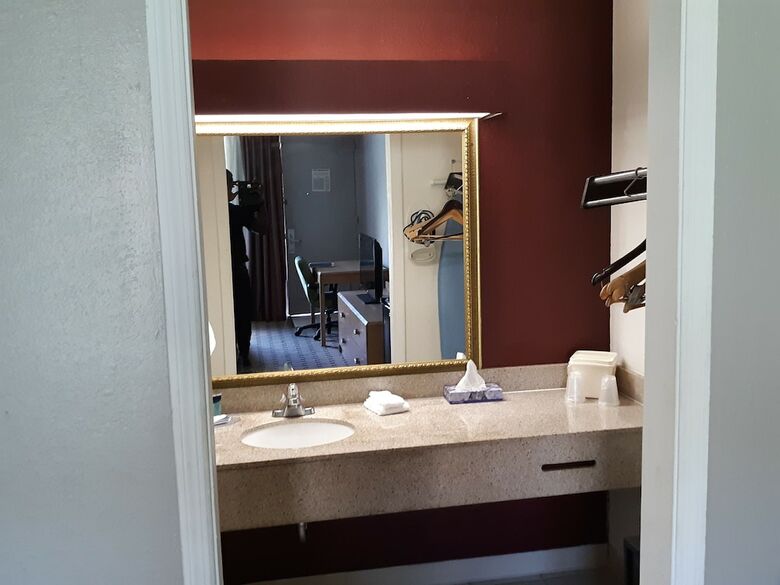 Oyo Hotel Phenix City Central