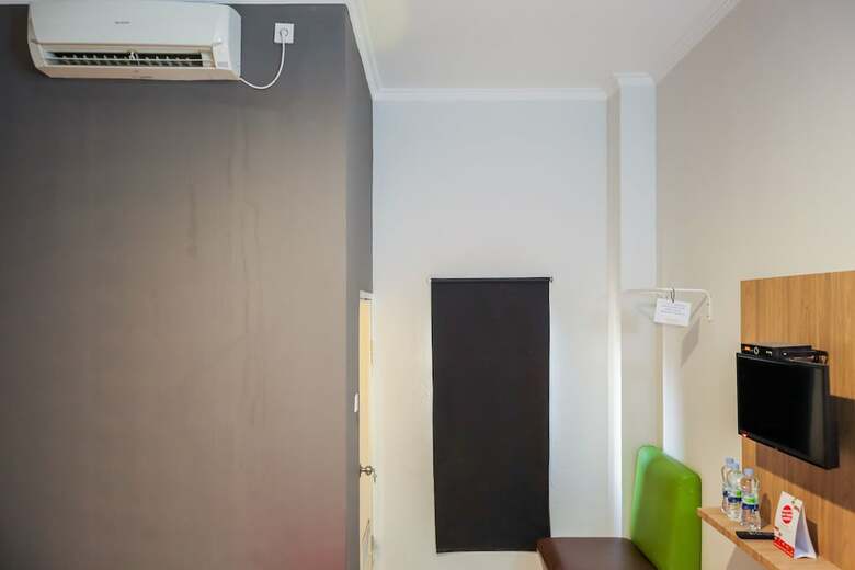 Hotel Oyo 1111 Passer Baroe Inn