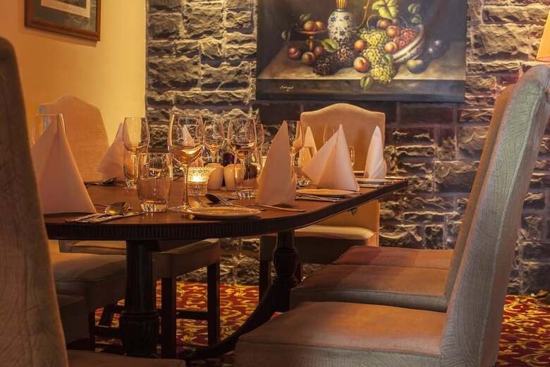Greville Arms Hotel