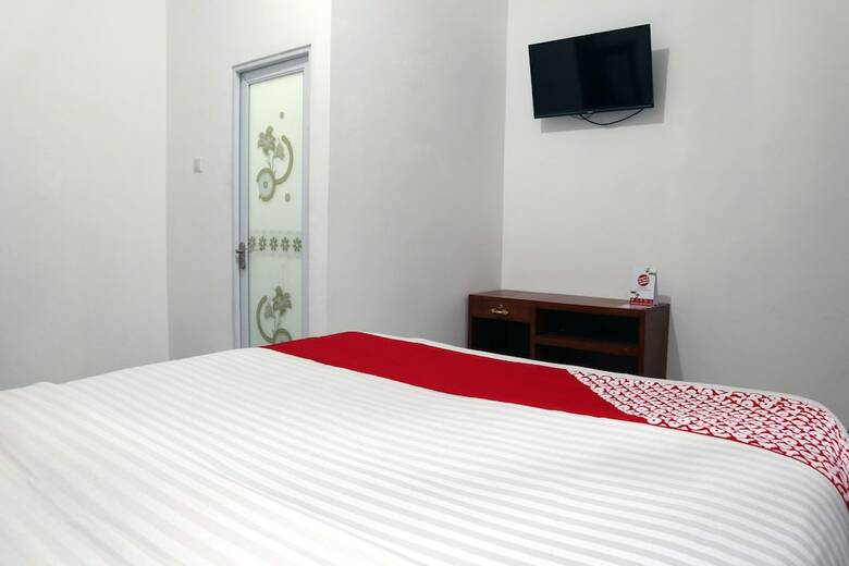 Hostal Oyo 956 Penginapan Eby