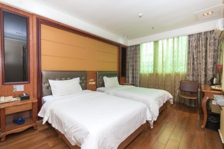 Yimi Hotel Xichang Metro Station Branch
