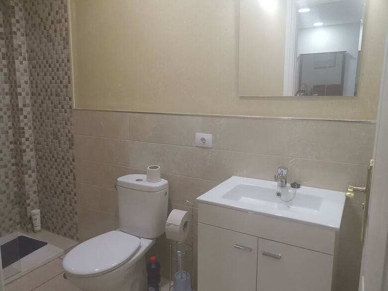 Hotel Doramas Private Rooms Shared Toilet