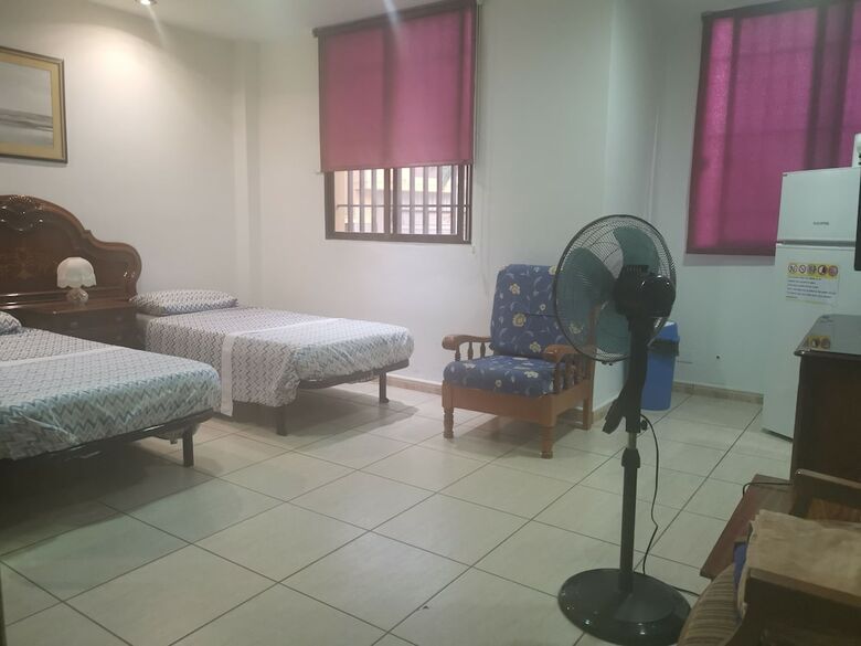 Hotel Doramas Private Rooms Shared Toilet