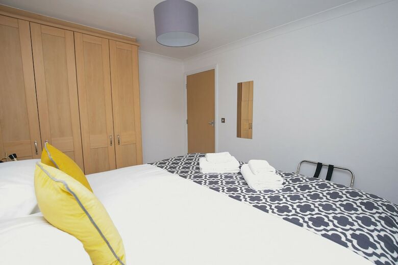 Business Park Apartments (Peymans)