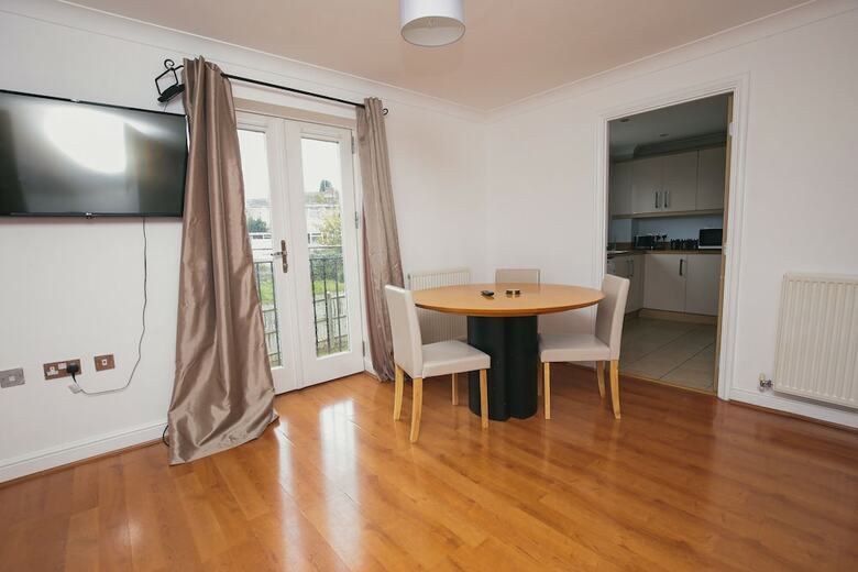 Business Park Apartments (Peymans)