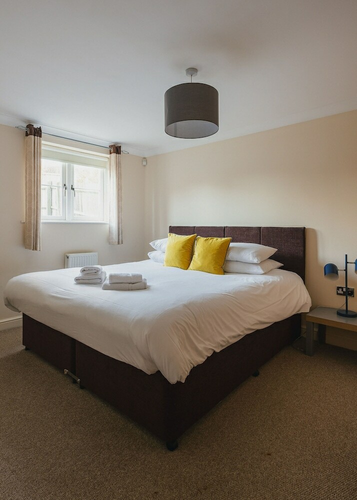 Business Park Apartments (Peymans)