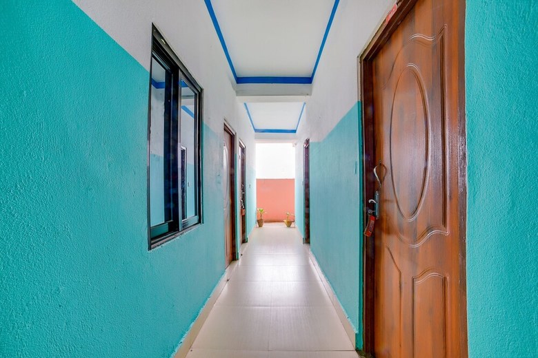 Spot On 480 Hotel Sish Mahal