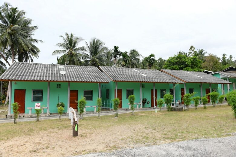 Hotel One More Night Beach