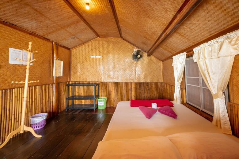 Hotel One More Night Beach