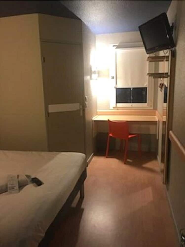 Hotel Ibis Budget Arles Sud Fourchon