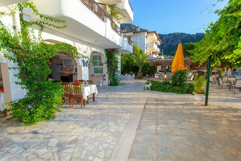 Diplomat Hotel