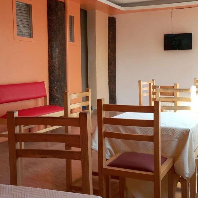 Kakiri Gardens & Hotel