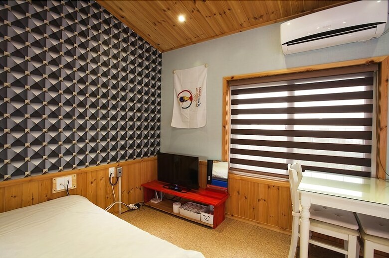 Seogwipo Red Piano Pension