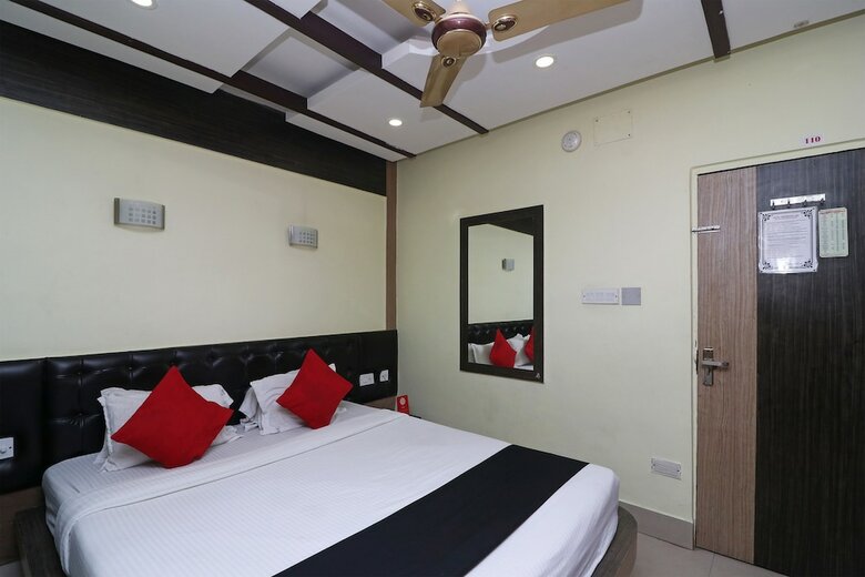 Capital O Hotel Presidency Inn