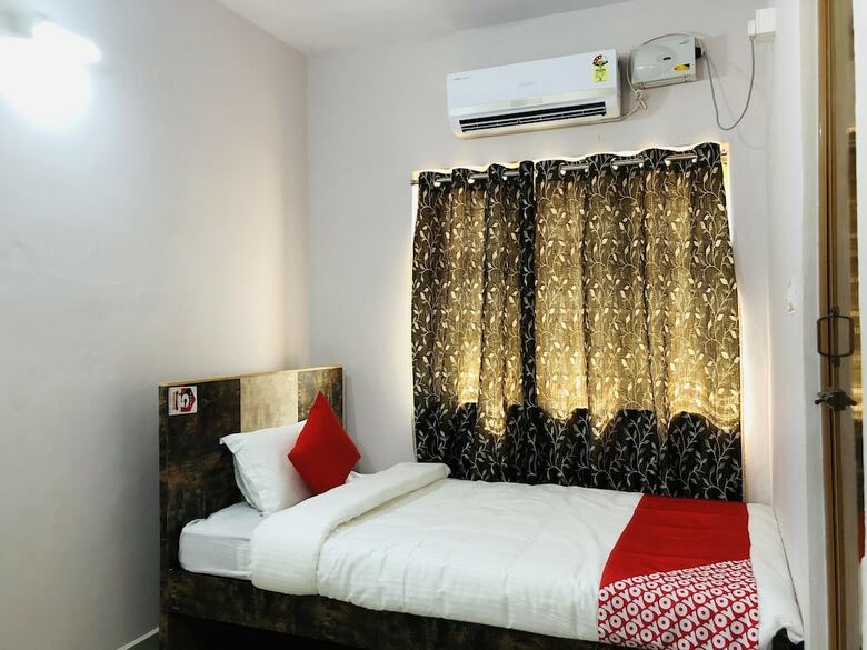 Hotel Oyo 35509 Dhana Dhaanya Residency