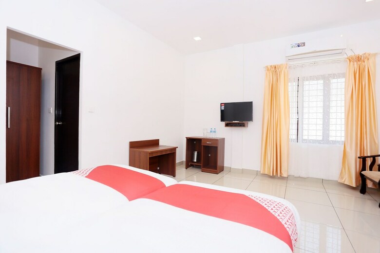 Hotel Oyo 38408 Sun Star Premium Residency