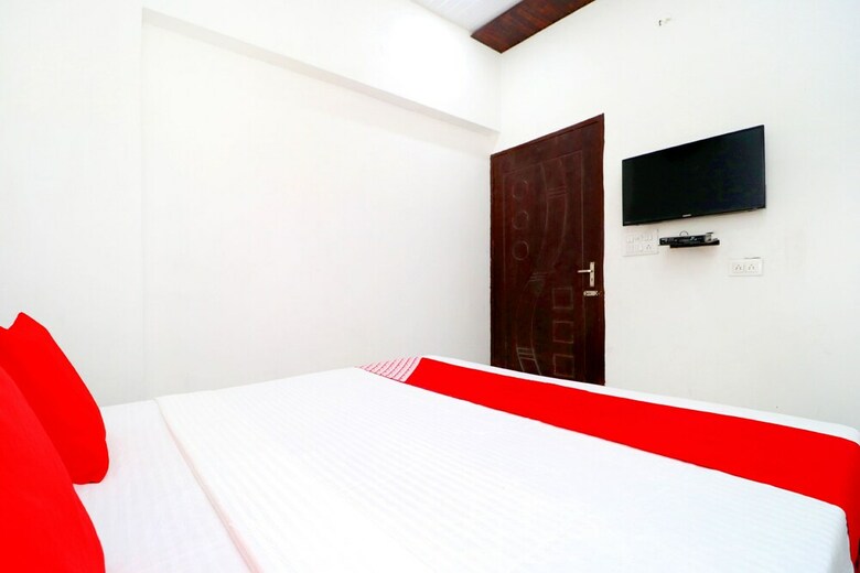 Oyo 41965 Hotel New Bury