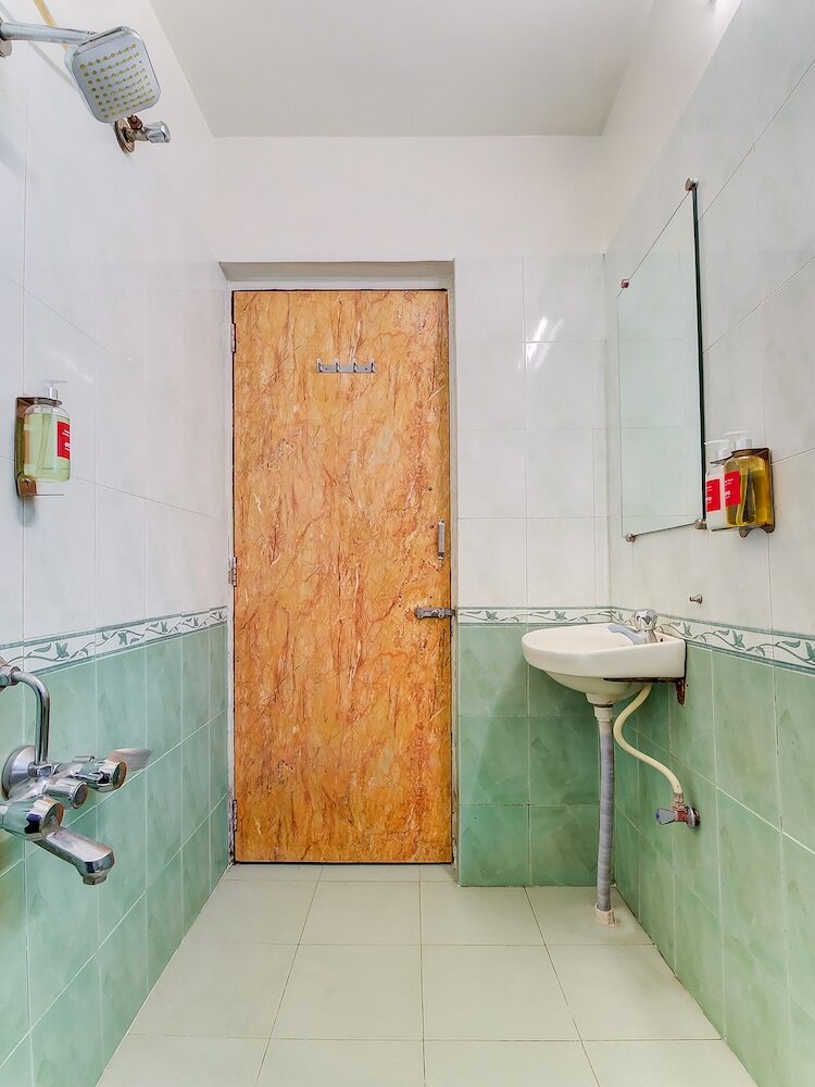 Oyo Flagship 36693 Hotel Royal Enclave