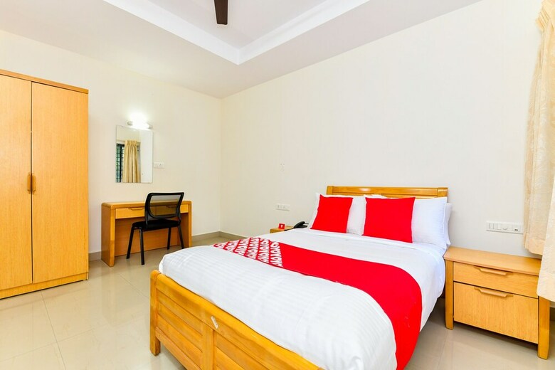 Hotel Oyo Flagship 38119 Tristar Residency