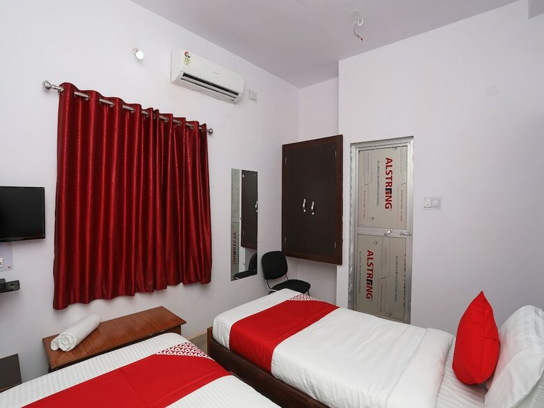 Oyo Flagship 30922 Hotel Aditya Inn