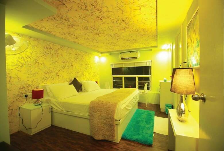 Hotel Indiavacationz Houseboat