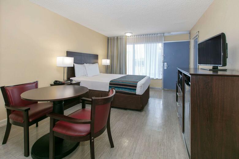 Hotel Days Inn