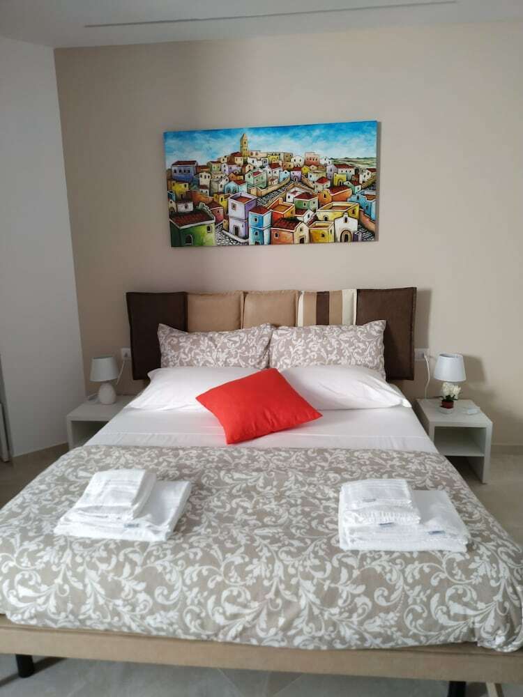 Hotel In & Out Matera
