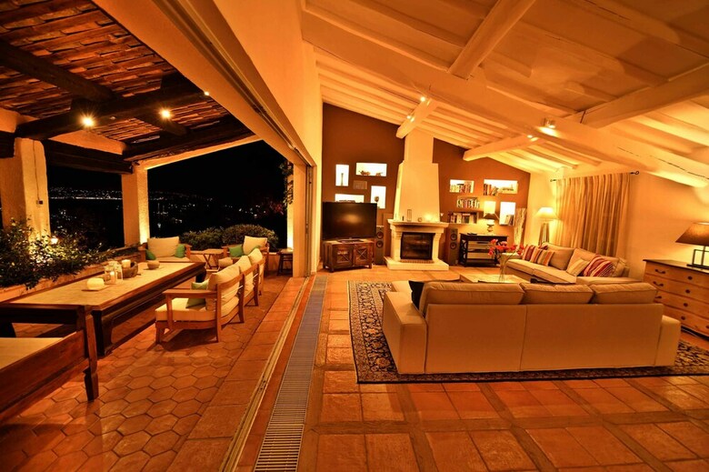 Villa With A Magic View Of Saint Tropez