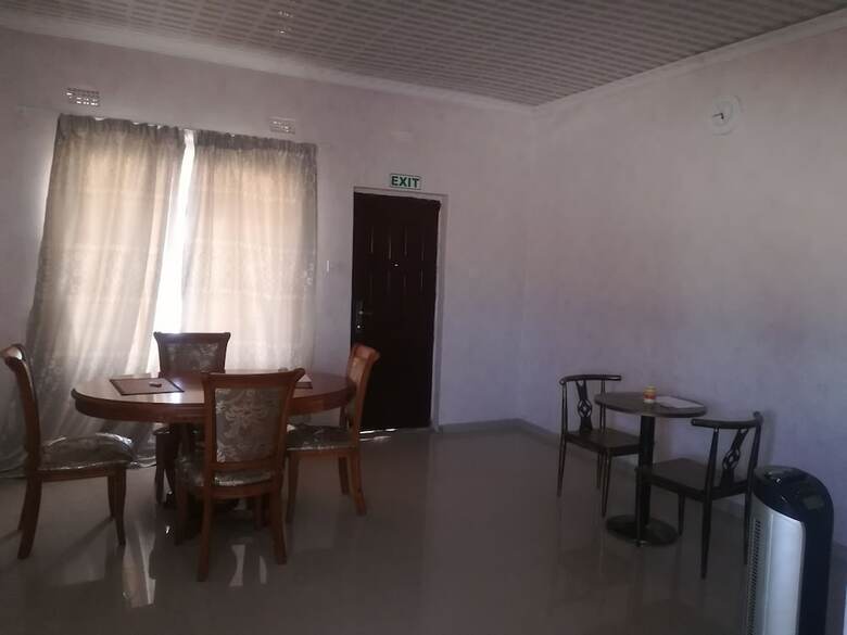 Hotel Lee Land Guest House