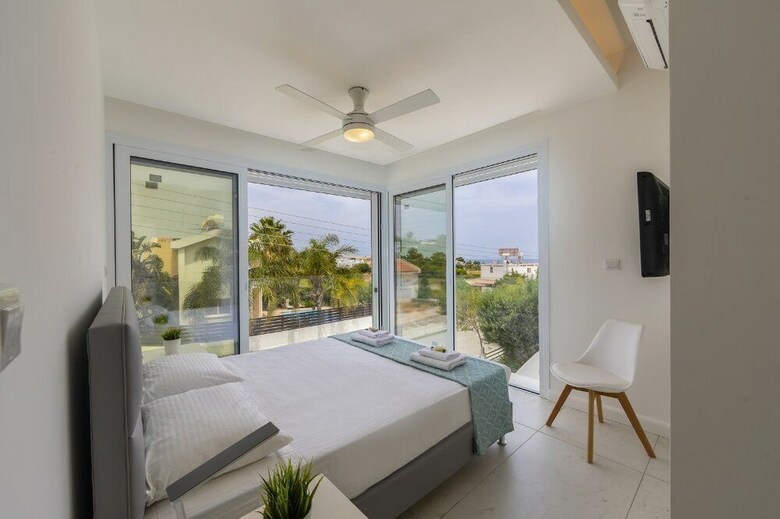 Protaras Villa Piera By The Sea