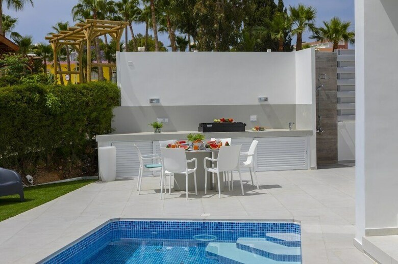 Protaras Villa Piera By The Sea