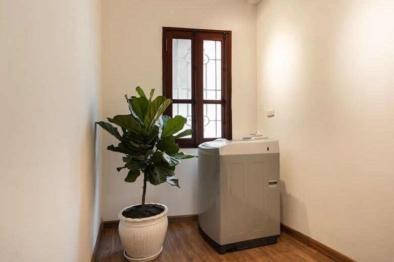 Aparthotel Nyna Homestay