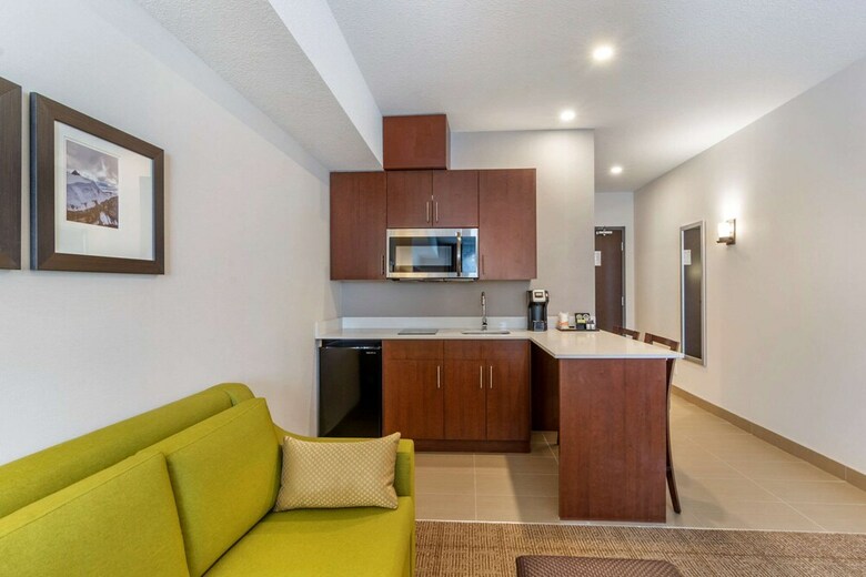 Hotel Comfort Inn & Suites