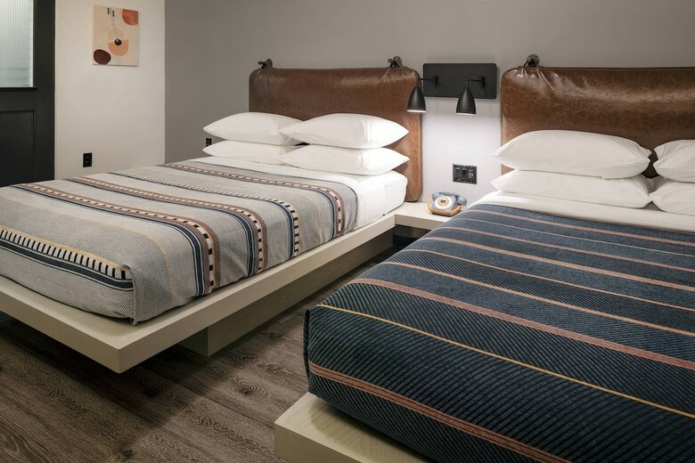 Hotel Moxy Nashville Vanderbilt Area