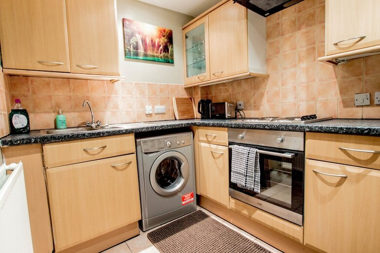 Montgomery Apartments - Crighton