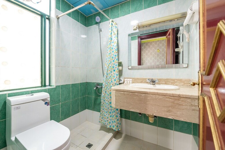 Oyo 191 Golden Sea Hotel