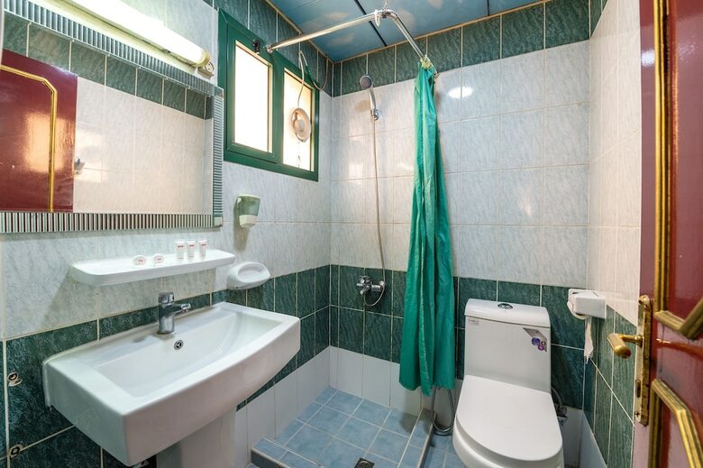 Oyo 191 Golden Sea Hotel