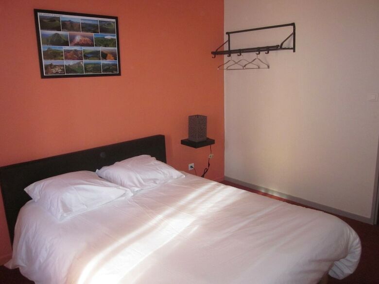 Hotel Auberge Des Volcans D'auvergne