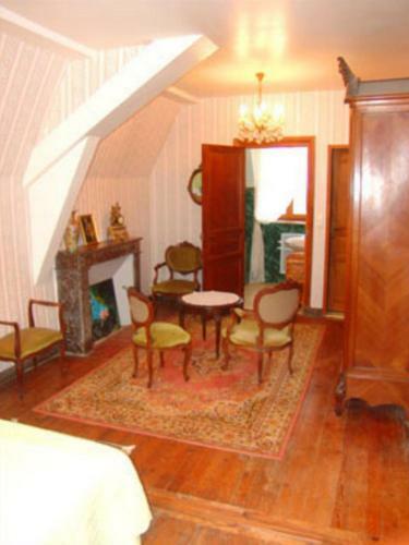 Bed & Breakfast Ch�teau De La Court D'aron