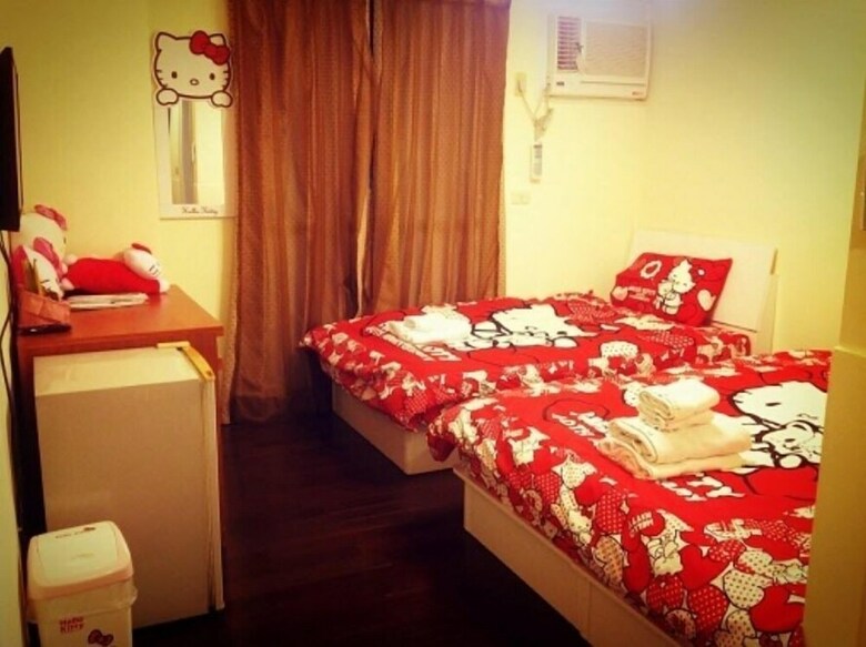 Love Fenjia Colorful Hotel