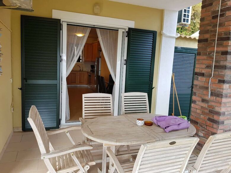 Apartamentos Menigos Ab4g No50 Beachfront 2 Bdr Apt