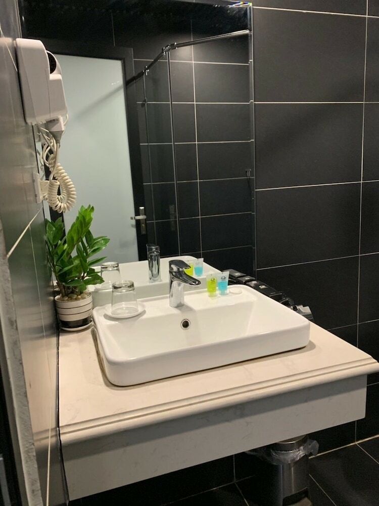 Hotel Anh Hong Hostel
