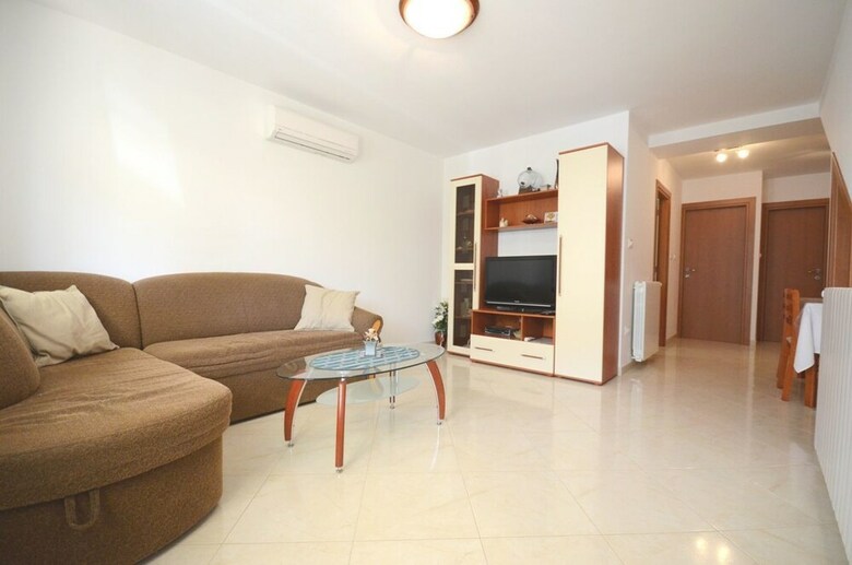 Apartments And Room Mirjana
