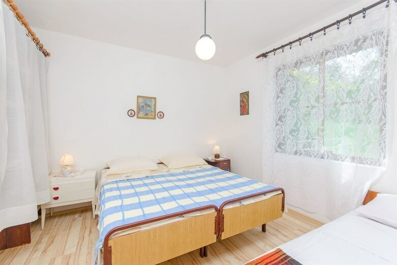 Apartment Dragan