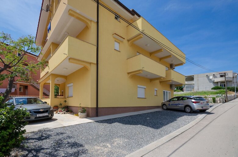 Apartments Mirjana