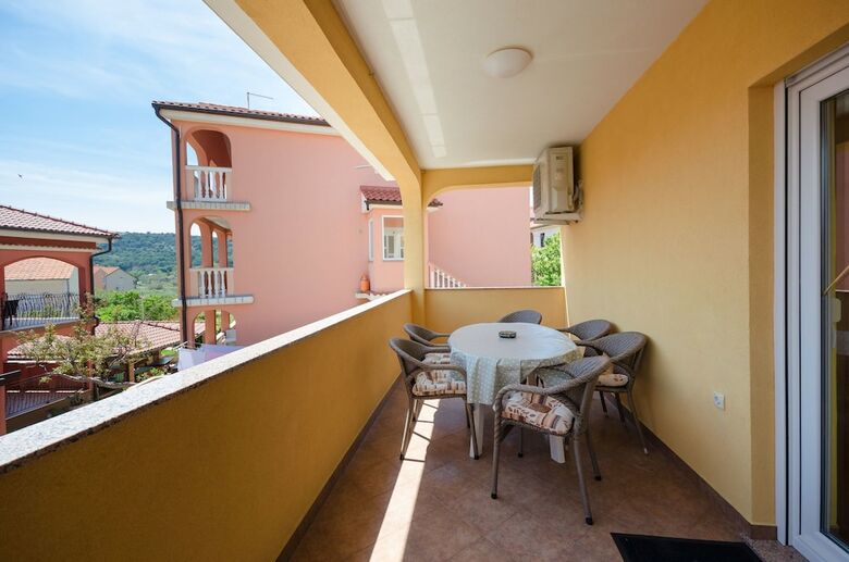Apartments Mirjana