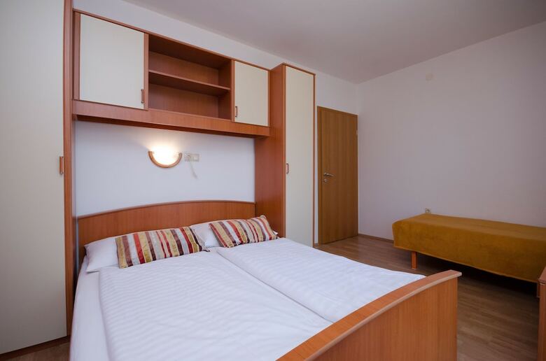 Apartments Mirjana