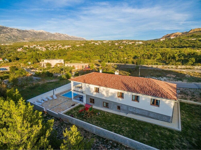 Villa More-with Pool And Garden