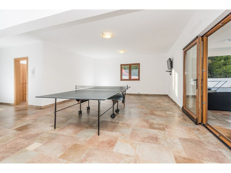 Villa More-with Pool And Garden