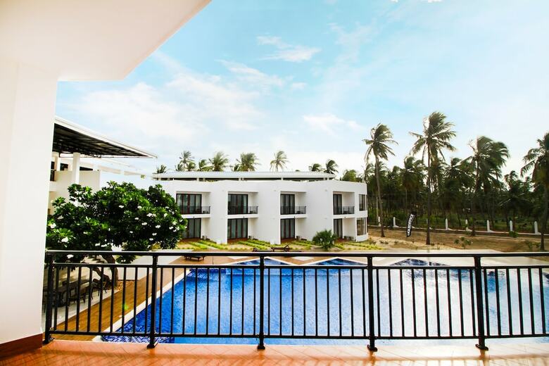 Hotel Capital O 266 The Wind Beach Resorts